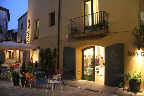 Hotel 3 Arcs Besalu Bagian luar foto